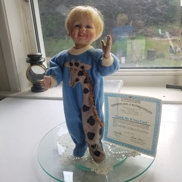 Ashton Drake Porcelain Doll Catch Me If You Can Caught in The Act Mary Tretter - Picture 2 of 10